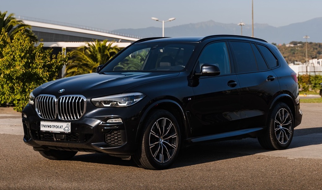 <span style="font-weight: bold;">BMW X5 30d&nbsp; &nbsp; &nbsp; &nbsp; &nbsp; &nbsp; 15.000 ₽ / сутки</span>
