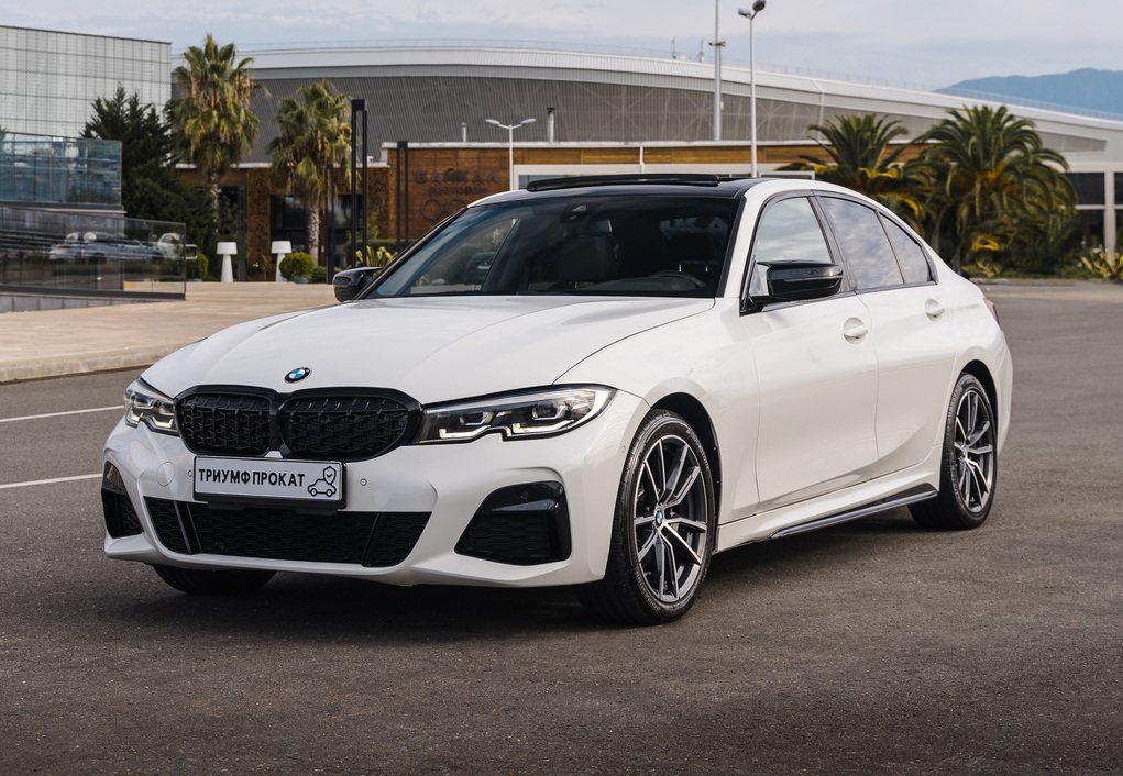 <span style="font-weight: bold;">BMW 330I&nbsp; &nbsp; &nbsp; &nbsp; &nbsp; &nbsp; &nbsp; &nbsp; &nbsp; &nbsp; &nbsp; &nbsp;9.000&nbsp;₽ / сутки&nbsp;</span>