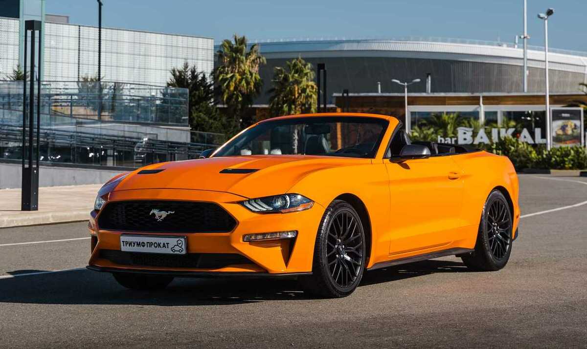 <span style="font-weight: bold;">Ford Mustang Orange 9.900 ₽ / сутки</span>