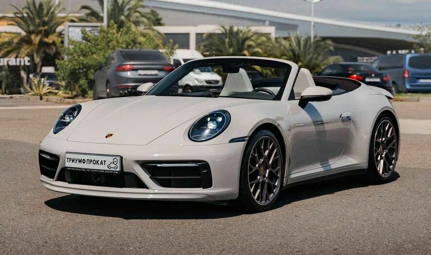 <span style="font-weight: bold;">Porsche 911 Carrera 4S&nbsp; &nbsp; &nbsp; &nbsp; &nbsp; &nbsp;&nbsp;</span><span style="font-weight: bold;">&nbsp; 50.000 ₽ / сутки</span>