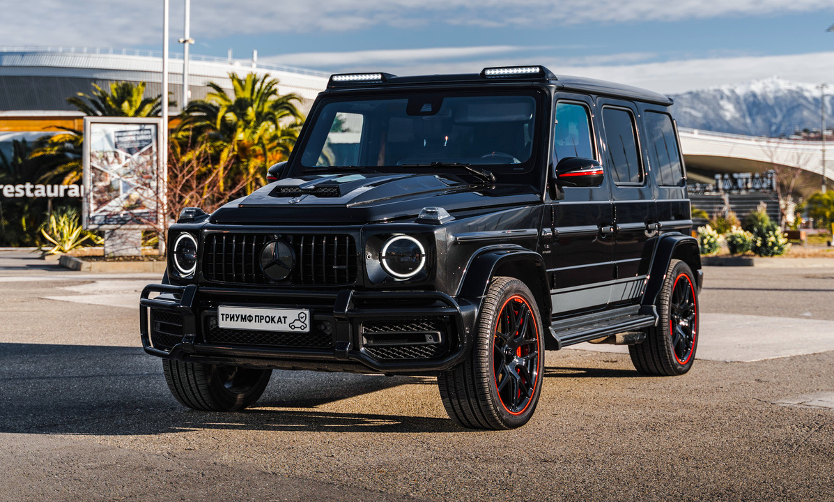 <span style="font-weight: bold;">Mercedes G 63 AMG&nbsp; &nbsp; &nbsp; &nbsp; &nbsp; &nbsp; 69.000&nbsp;₽ / сутки&nbsp;</span>