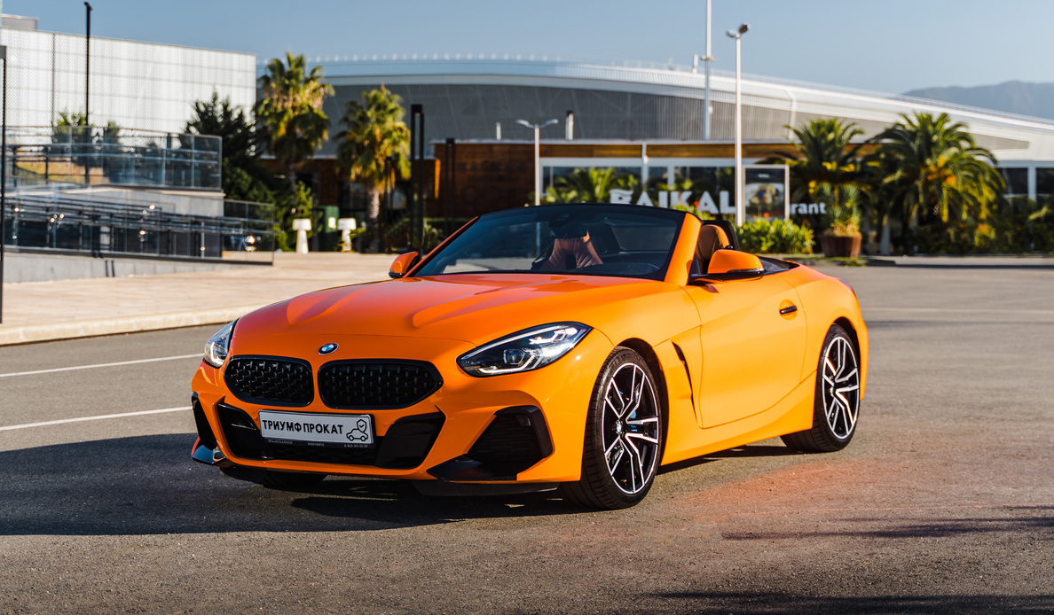 <span style="font-weight: bold;">BMW Z4 Roadster&nbsp; &nbsp; &nbsp; &nbsp; &nbsp; &nbsp; &nbsp; &nbsp; &nbsp; &nbsp; &nbsp; &nbsp; 17.900 ₽ / сутки</span>