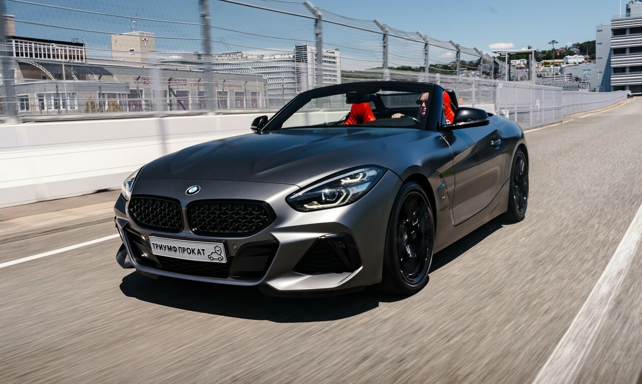 <span style="font-weight: bold;">BMW Z4M Roadster&nbsp; &nbsp; &nbsp; &nbsp; &nbsp; &nbsp;</span><span style="font-weight: bold;">&nbsp; 23.000 ₽ / сутки</span>